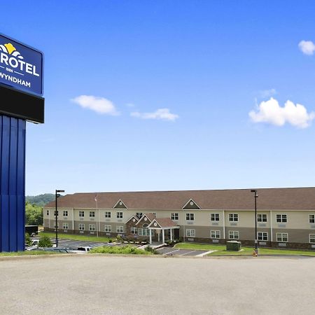 Microtel Inn & Suites By Wyndham Mineral Wells/Parkersburg Exterior foto
