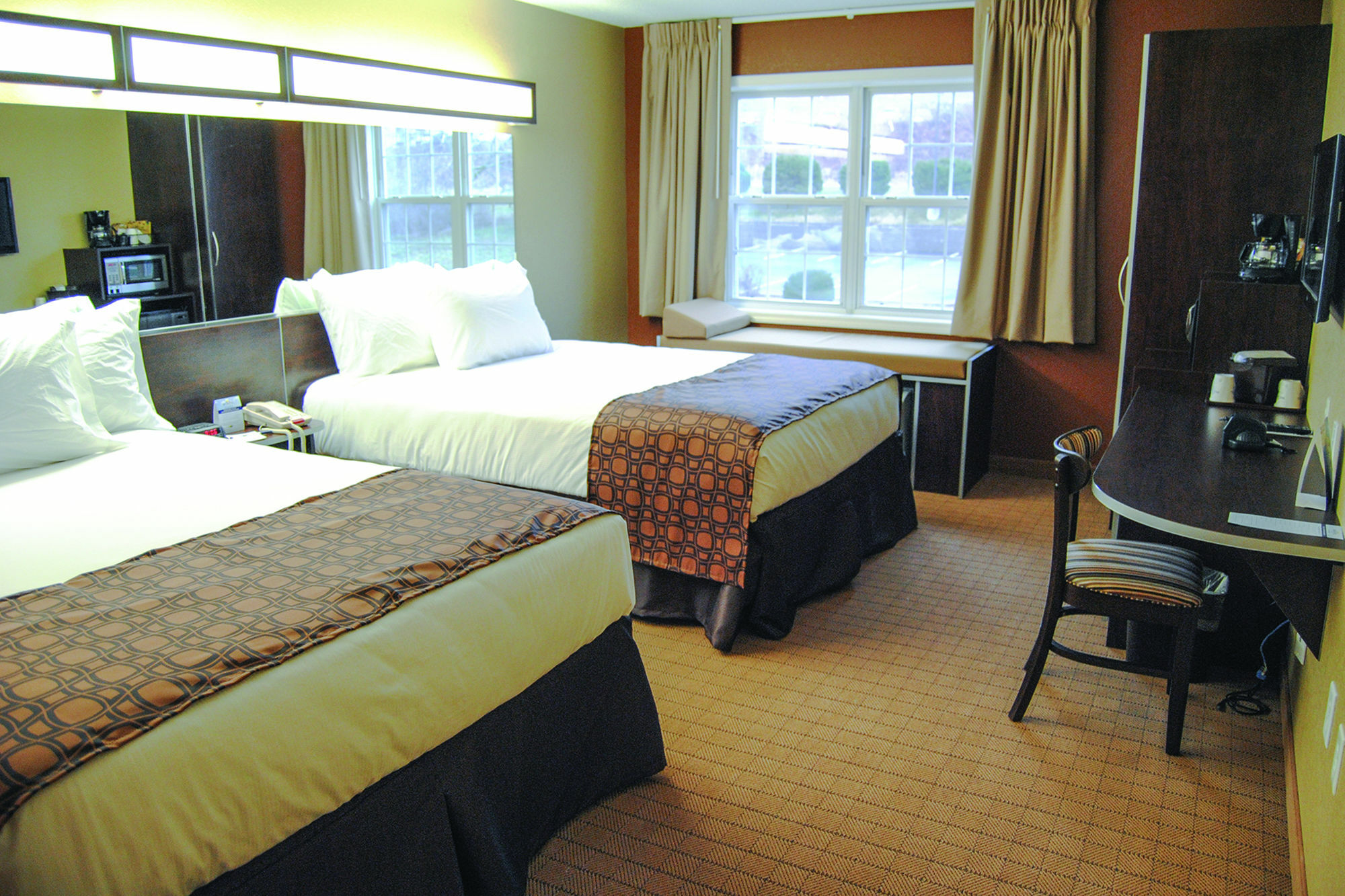 Microtel Inn & Suites By Wyndham Mineral Wells/Parkersburg Exterior foto